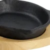 Pannetje gietijzer op plank zwart / naturel D 10 cm